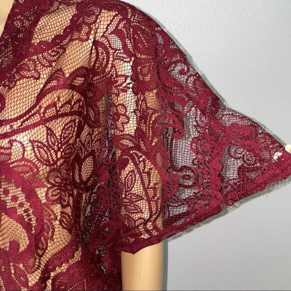 Emerette Short Sleeve Lace Kimono With Fringe Burgundy / Wine Colored Size Small - Picture 4 of 10